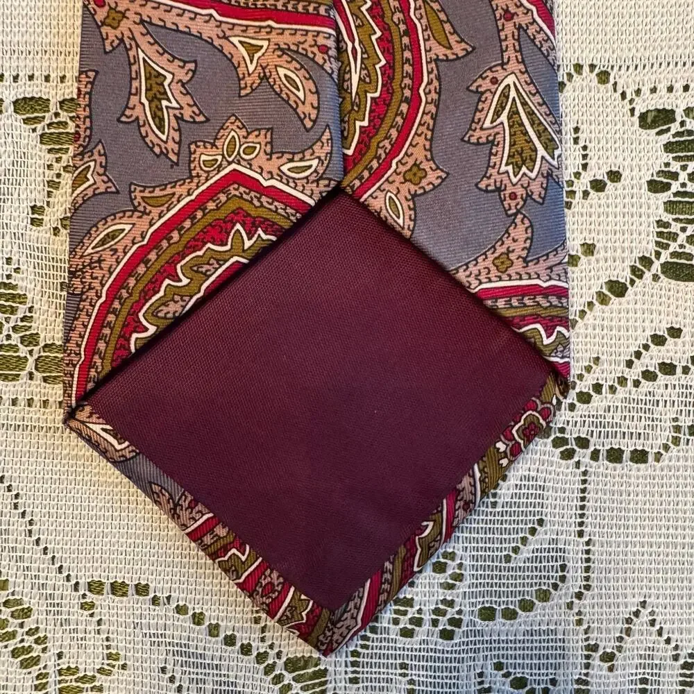Traditionalist 100% Italian Silk Necktie Paisley REPP Tie 57
